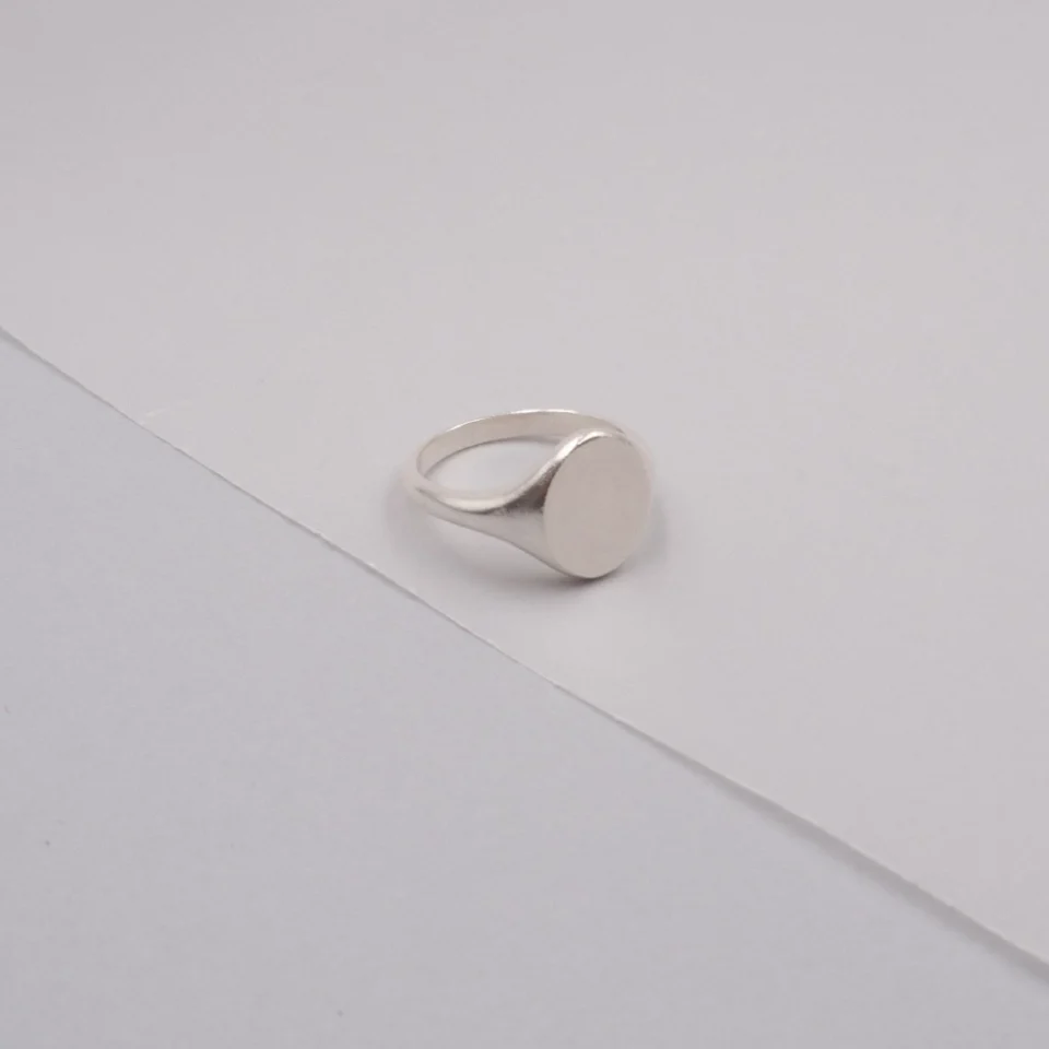 Sello minimal vertical